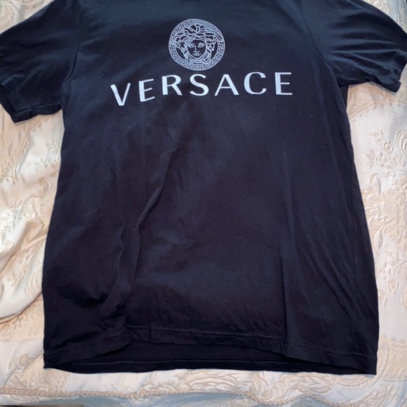 New! tshirt (washed but never worn) - Picture 2 of 3